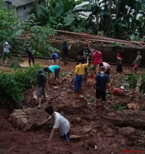 Pondok Pesantren Assyzahu