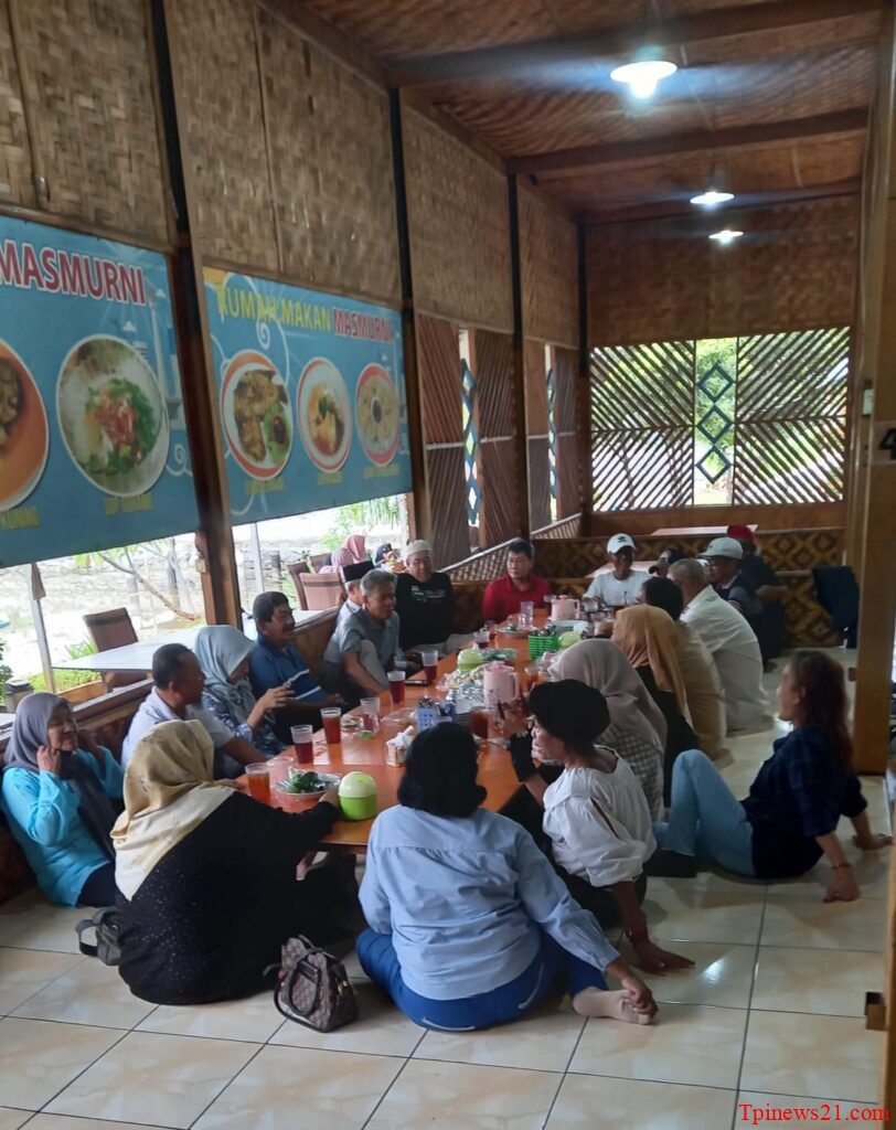 Alumni SMPN 190 Jakarta Barat Gelar Acara Halal Bihalal Angkatan 1982