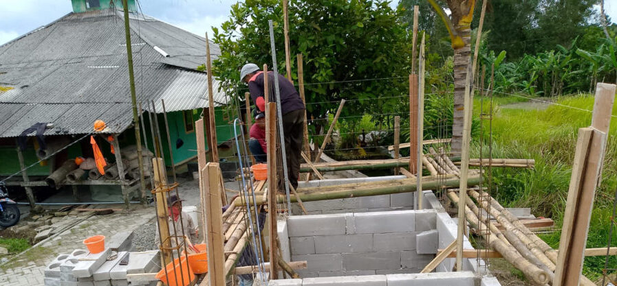 Proyek MCK Di wilayah Munjul Tegal Solear Terkesan Asal jadi Serta Dinilai Mal Prosedur