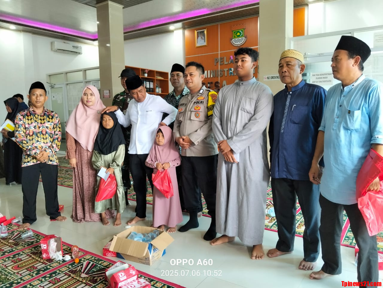 Kapala Desa Cikuya Solear Berikan Santunan Kepada 216 Anak Yatim Piatu Di Momen Peringatan 10 Muharrom 1447 H Tahun Ini.